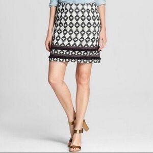 3/$25 🙌🏼 Merona Boho Black & White Aztec Mini Skirt